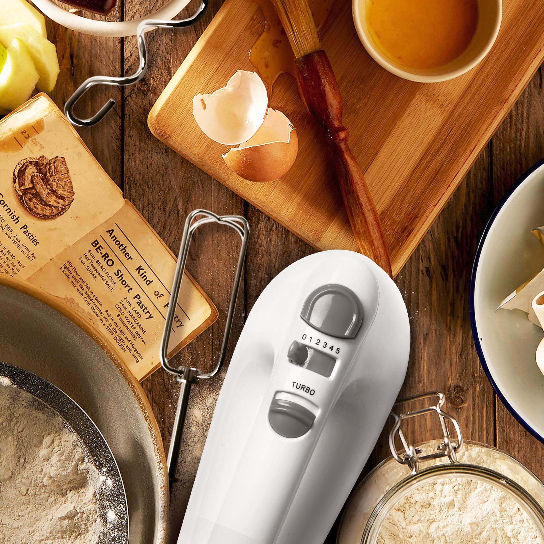 Duronic Hand Mixer Electric Whisk HM4 WE Kitchen Handheld Hand Held Food Mixers for Baking, Dough, Bread, Eggs, Cake Mix, Cream, Brownie Maker Mixer with Whisker Hooks Beater Storage Case 400W - White