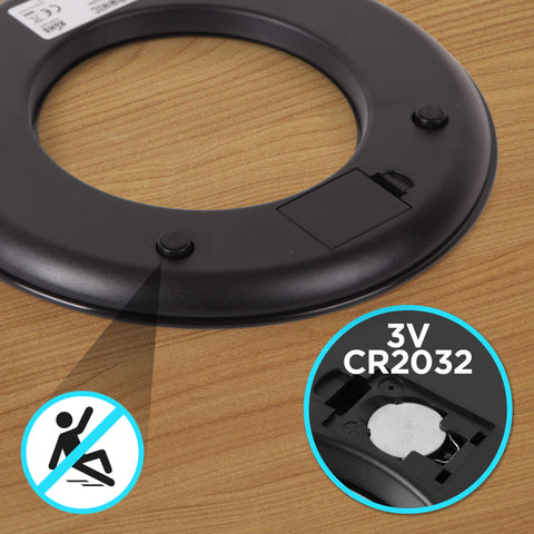 Duronic Digital Kitchen Scale showing non-slip feet and 3V CR2032 battery compartment.