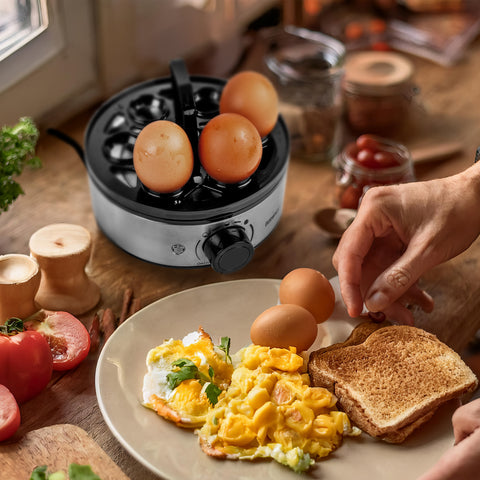 Duronic EB50 egg poacher omelette cooker for scrambled egg meals with toast and tomatoes