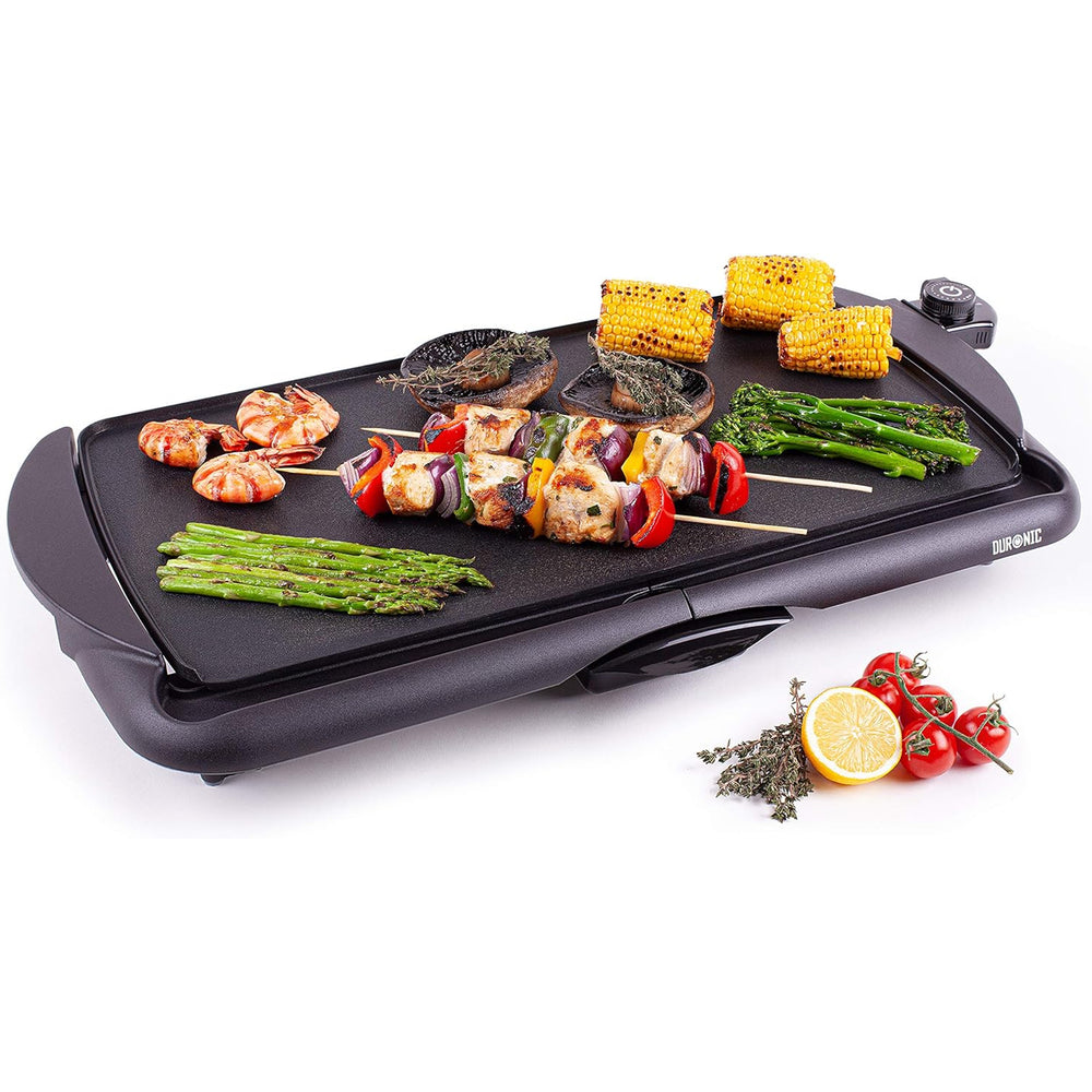 Duronic GP20 teppanyaki grill cooking chicken skewers vegetables shrimps sweetcorn