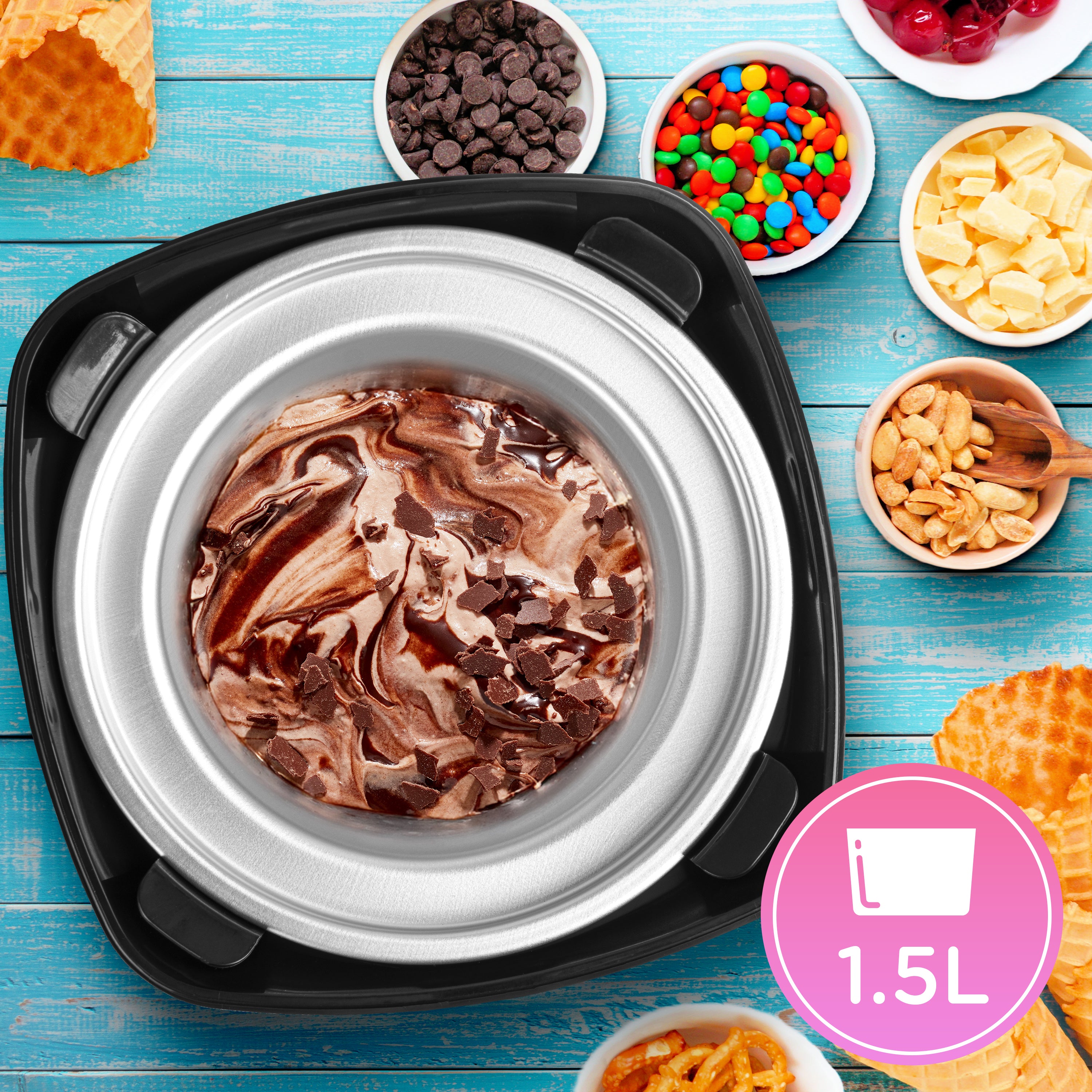 Duronic Ice Cream Maker with fresh chocolate swirl ice cream