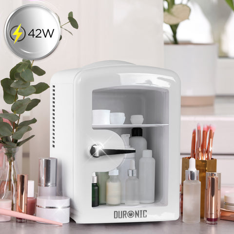 Duronic Mini Fridge Warmer white portable mini fridge weighing 1.5kg.