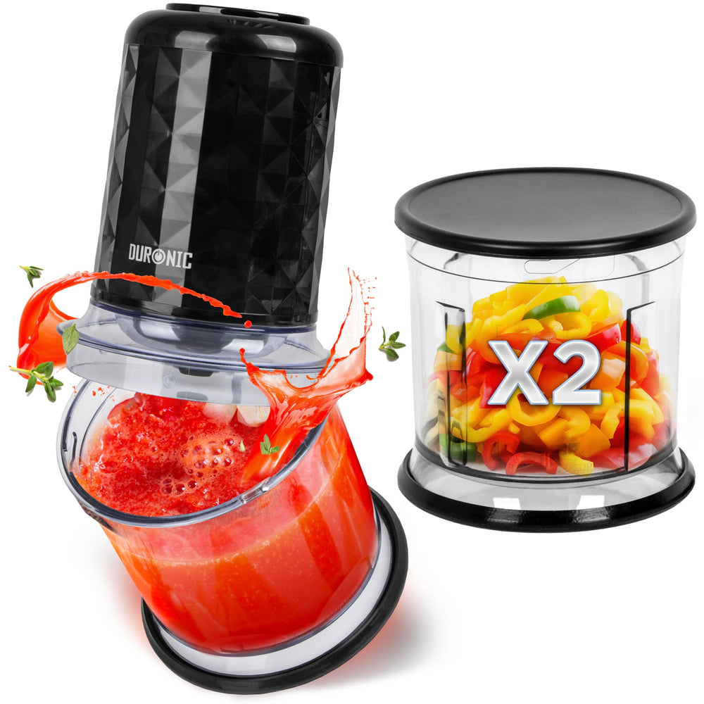 Duronic CH57 BK mini food chopper showing tomato puree and peppers ready to be chopped