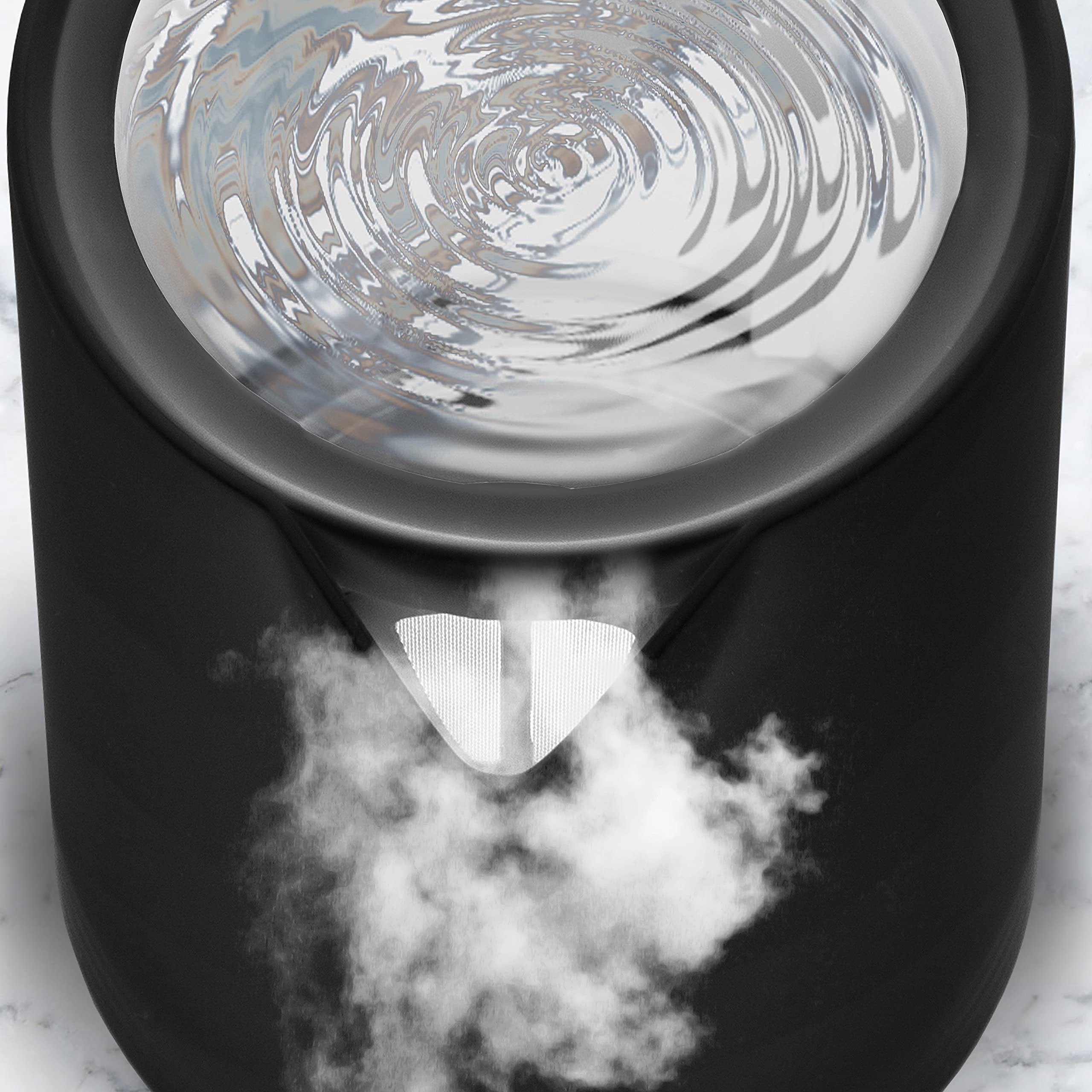 Duronic Electric Kettle with rippling water and steam escaping.